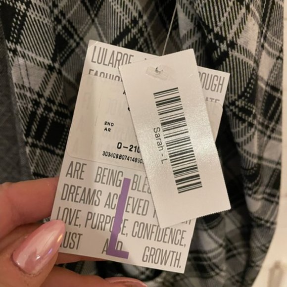 LuLaRoe Sarah Cardigan - Picture 2 of 4